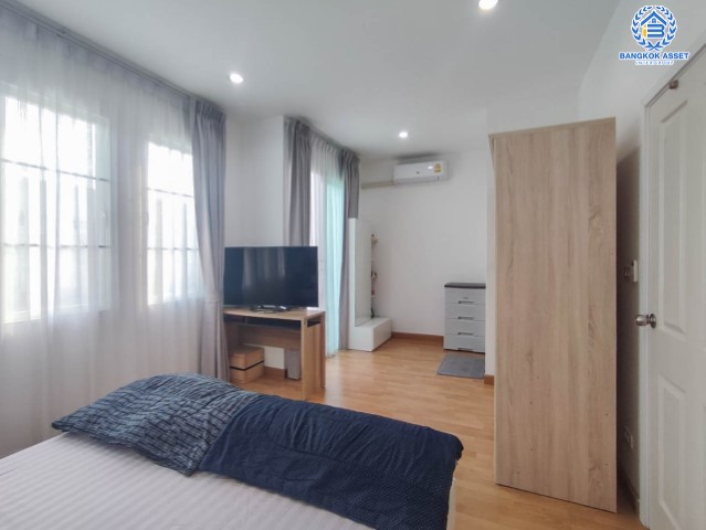 *****ทาวน์เฮ้าส์มือสองย่านนนทบุรี ม.ชวนชื่นทาวน์ กาญจนาภิเษก-บางใหญ่ บนเนื้อที่ 21.4 ตร.ว. ฟังก์ชันจัดเต็ม 4 ห้องนอน 3 ห้องน้ำ 2 ที่จอดรถ บ้านใหม่ ตกแต่งพร้อมอยู่ แถมฟรี! 2 เครื่องปรับอากาศ ใกล้รถไฟฟ้าสายสีม่วง "สถานีคลองบางไผ่" และทางด่วน "ศรีรัช"